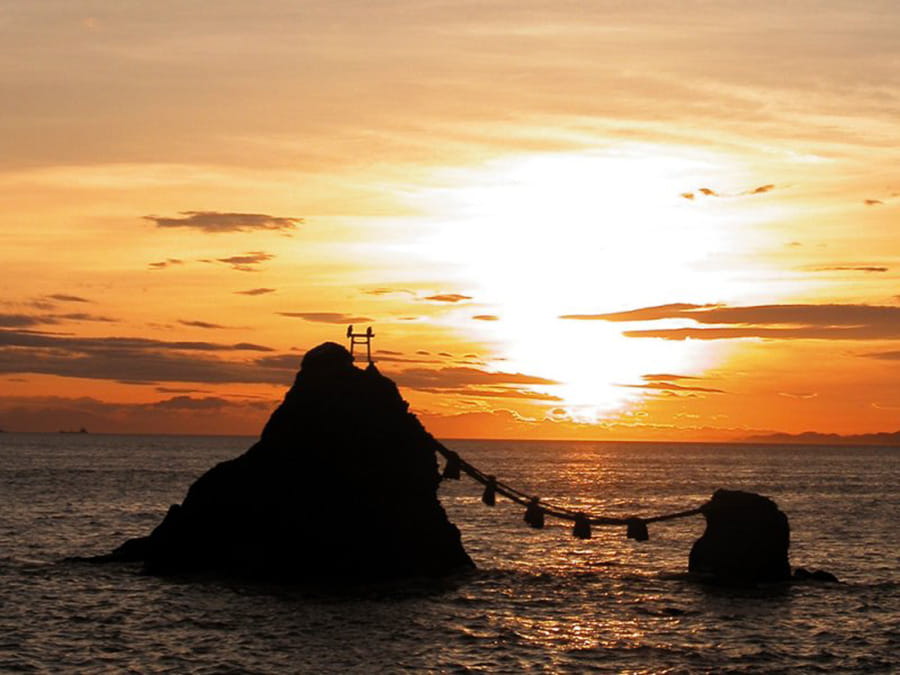See and worship the sunrise at Meoto Iwa, the Married Rocks