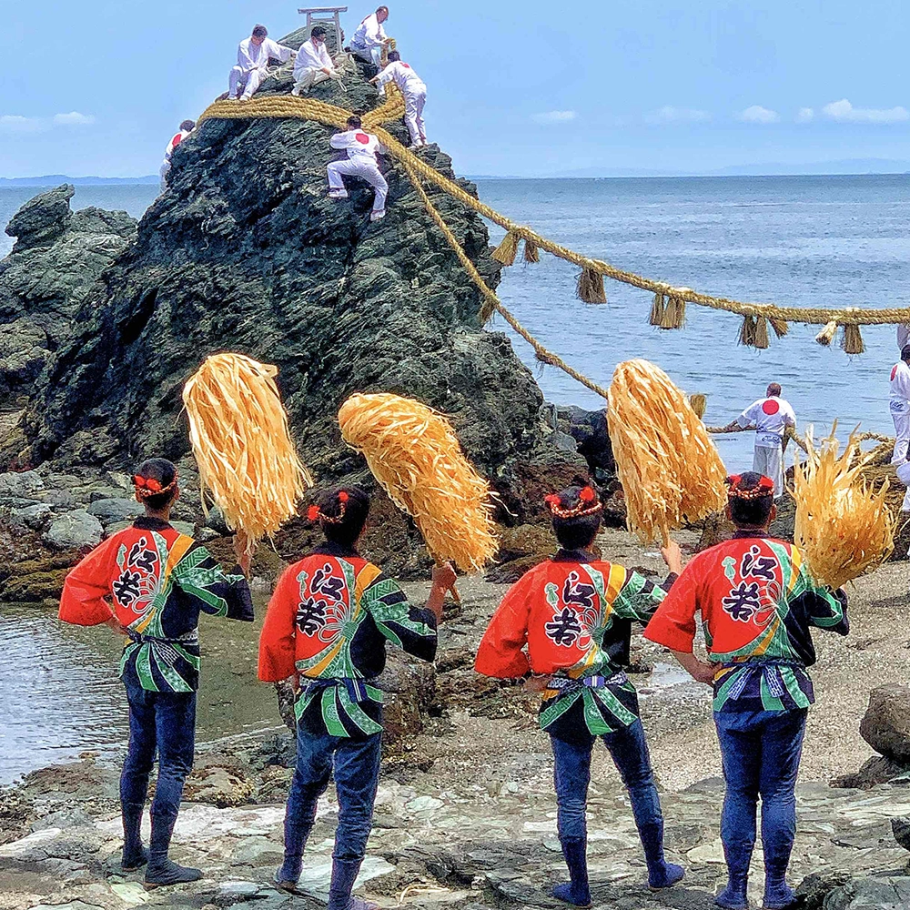 Meotoiwa (Wedded Rocks), Ise City